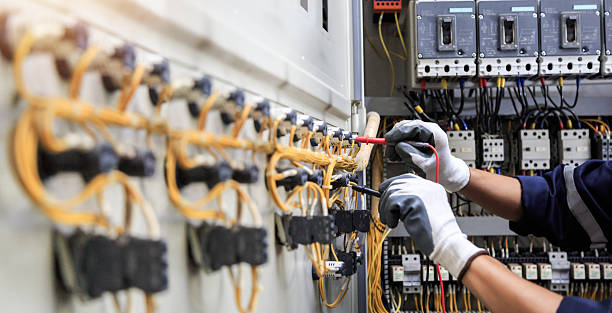 Professional Electrician technician working in Pebble Creek, FL